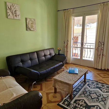 House Apartman *